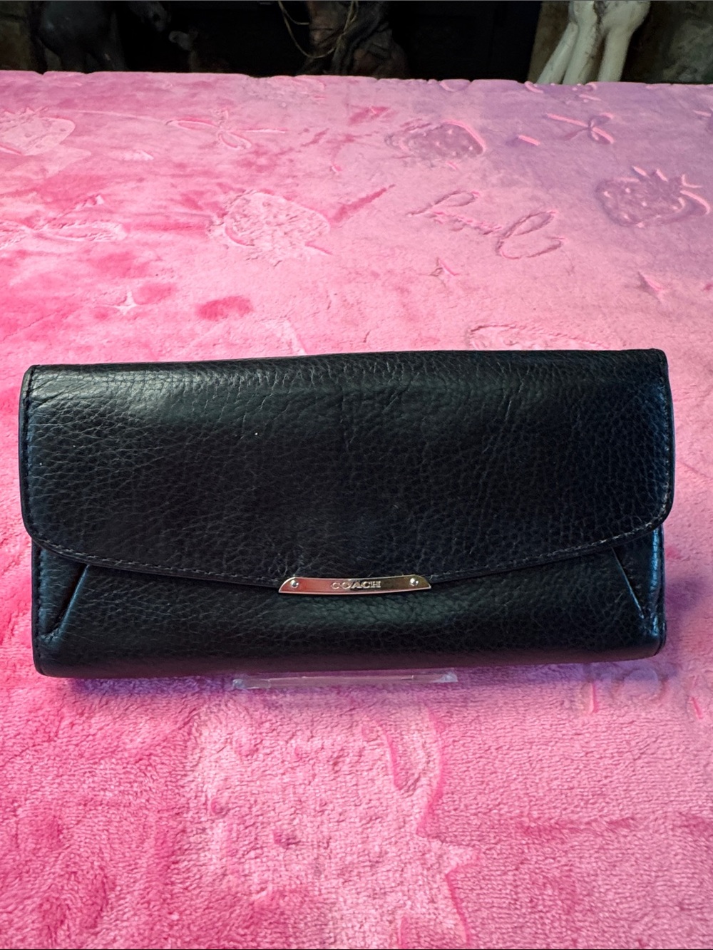 Coach Soft Black Leather Slim Flap Wallet — Multiple Pockets, Zip Interior